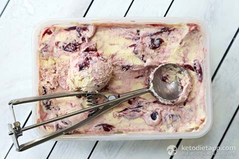 Low-Carb Amarena Cherry Ice-Cream