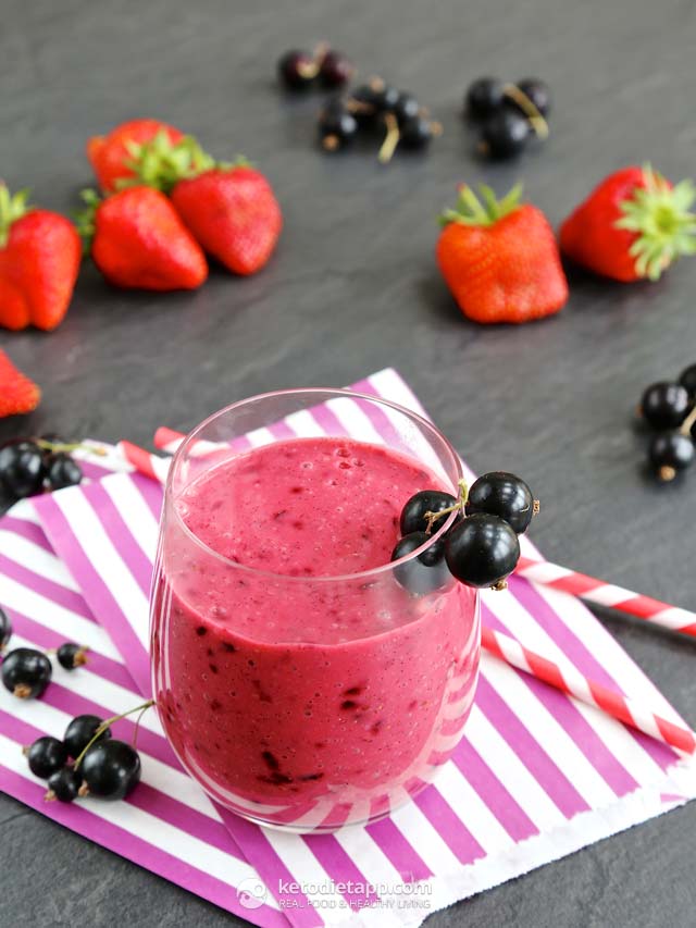 Low-Carb Summer Blackcurrant Smoothie