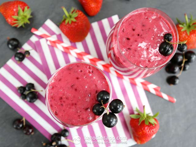 Low-Carb Summer Blackcurrant Smoothie