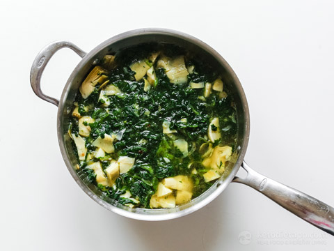 Creamy Low-Carb Spinach & Artichoke Soup