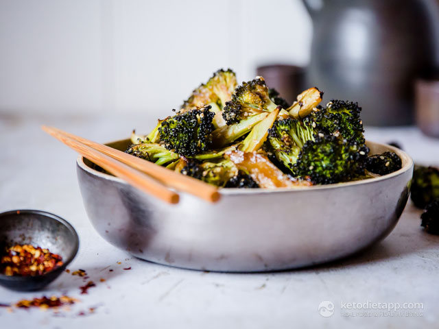 Low-Carb Asian Spiced Broccoli