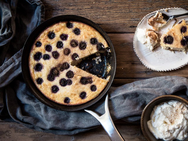 Low-Carb Apple & Blueberry Skillet Cake