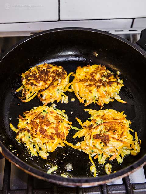 Low-Carb Halloumi & Vegetable Fritters