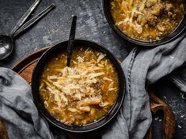 Low-Carb Roast Onion Soup