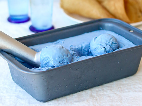 Keto Blue Moon Ice Cream (No Churn Smurf Ice Cream)